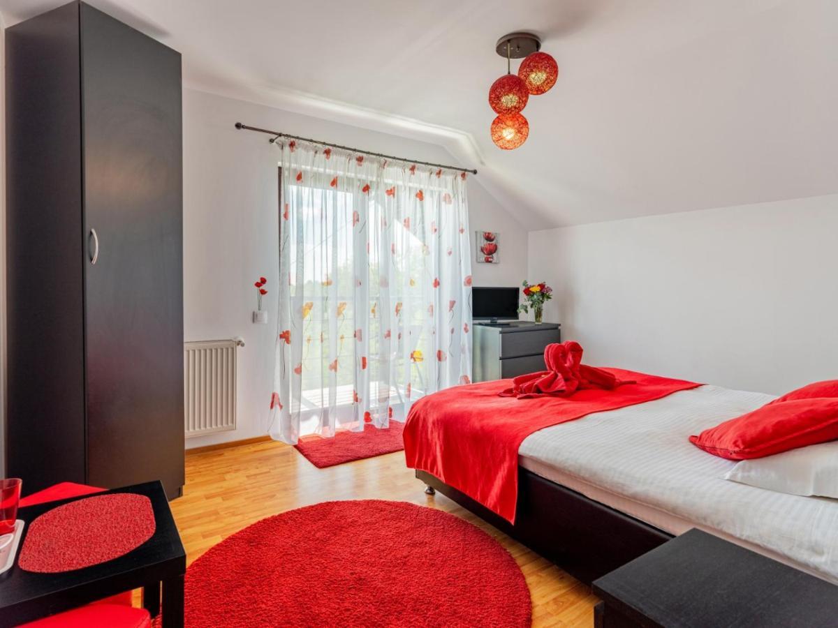 Casuta Cu Trandafiri Hotel Slănic Екстериор снимка