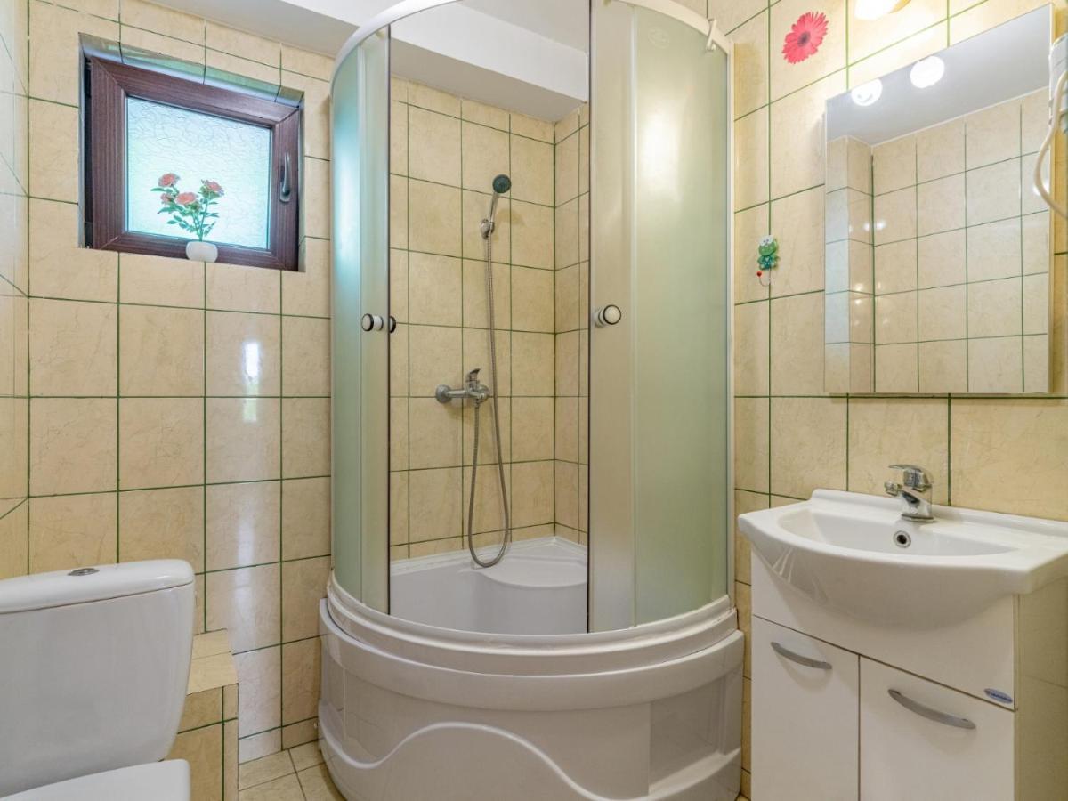 Casuta Cu Trandafiri Hotel Slănic Екстериор снимка